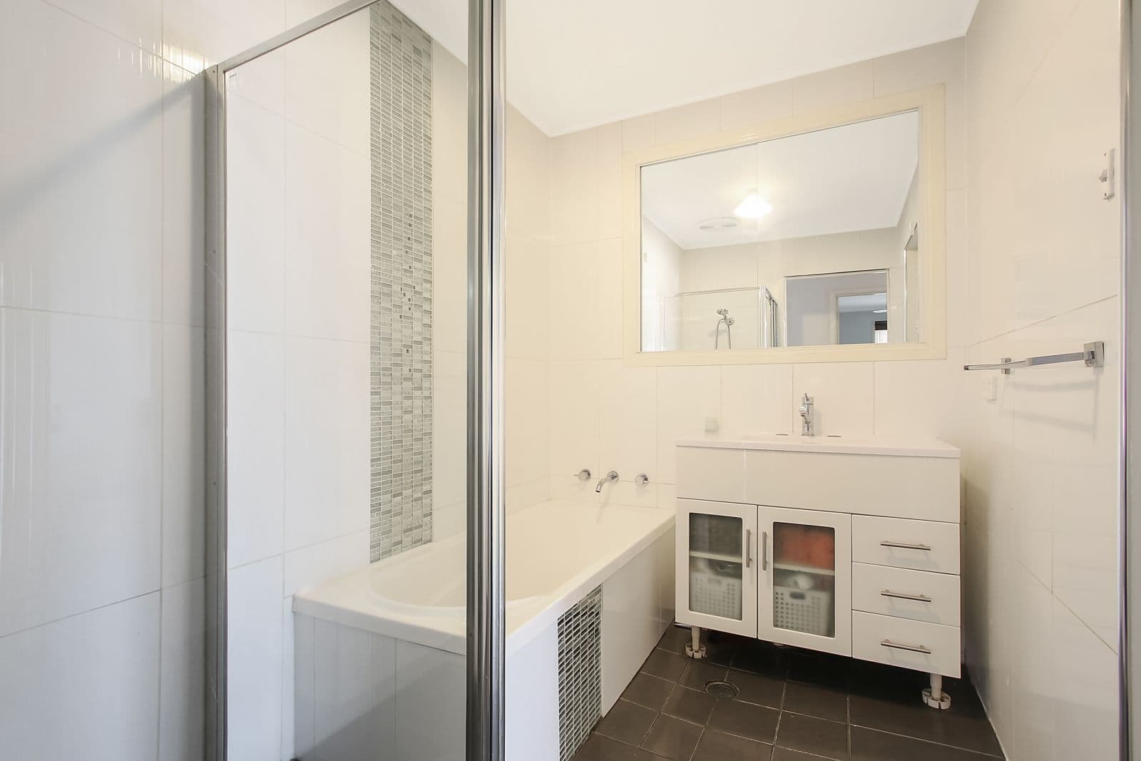 359 Douglas Road, Lavington NSW 2641, Lavington - Thumbnail 3
