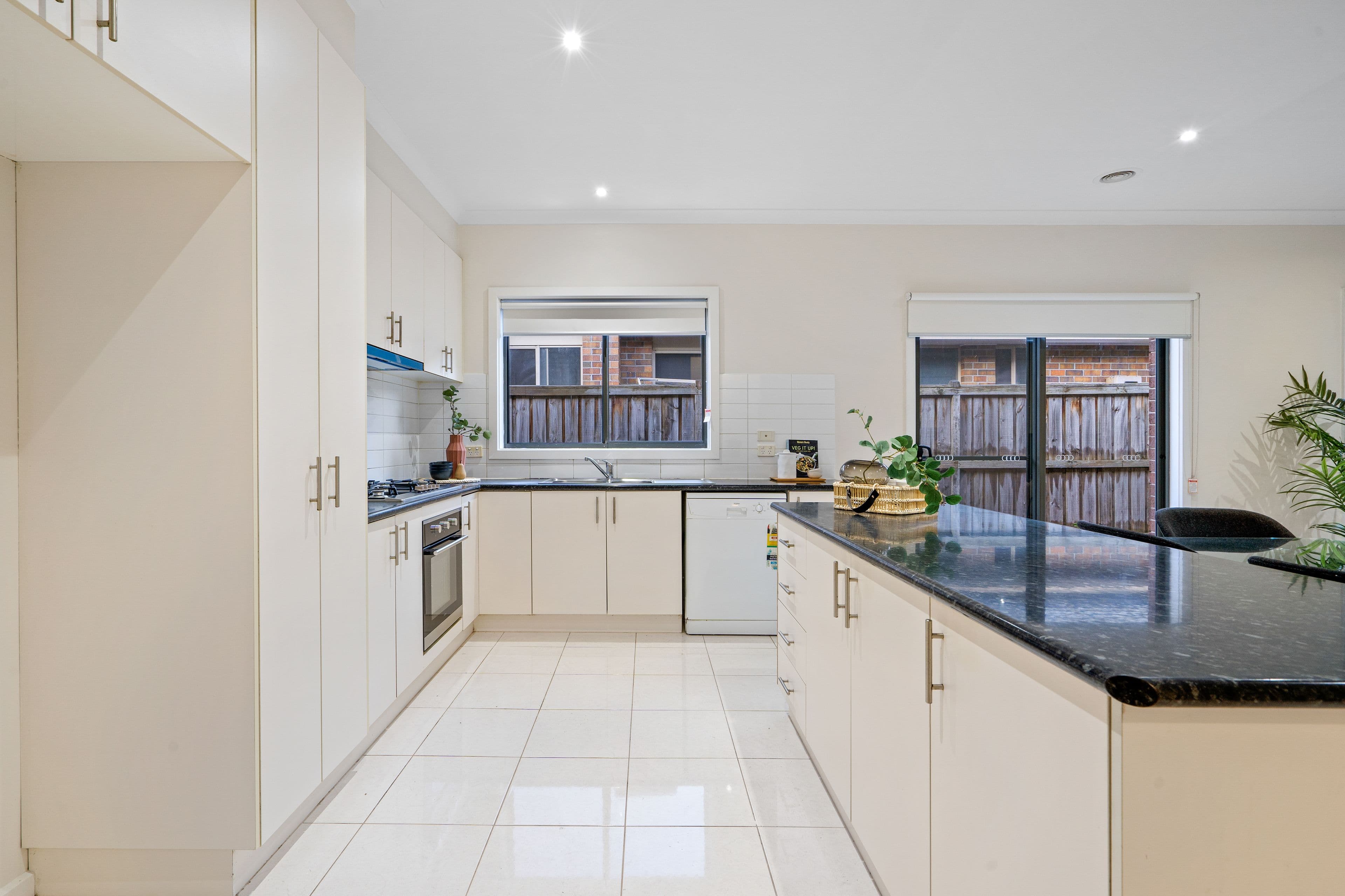 72 Tuross Crescent, South Morang VIC 3752, South Morang - Thumbnail 3