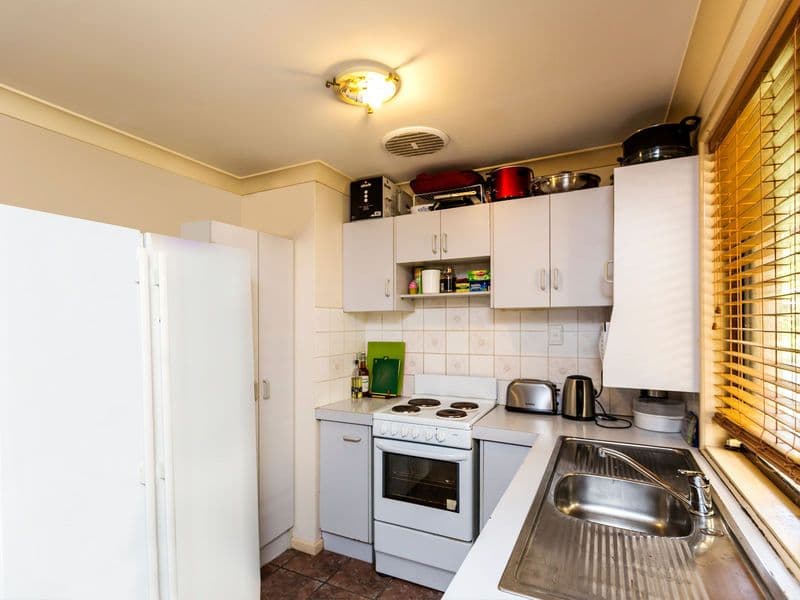 33 Hartley Crescent, REDBANK PLAINS QLD 4301, Redbank Plains - Thumbnail 6
