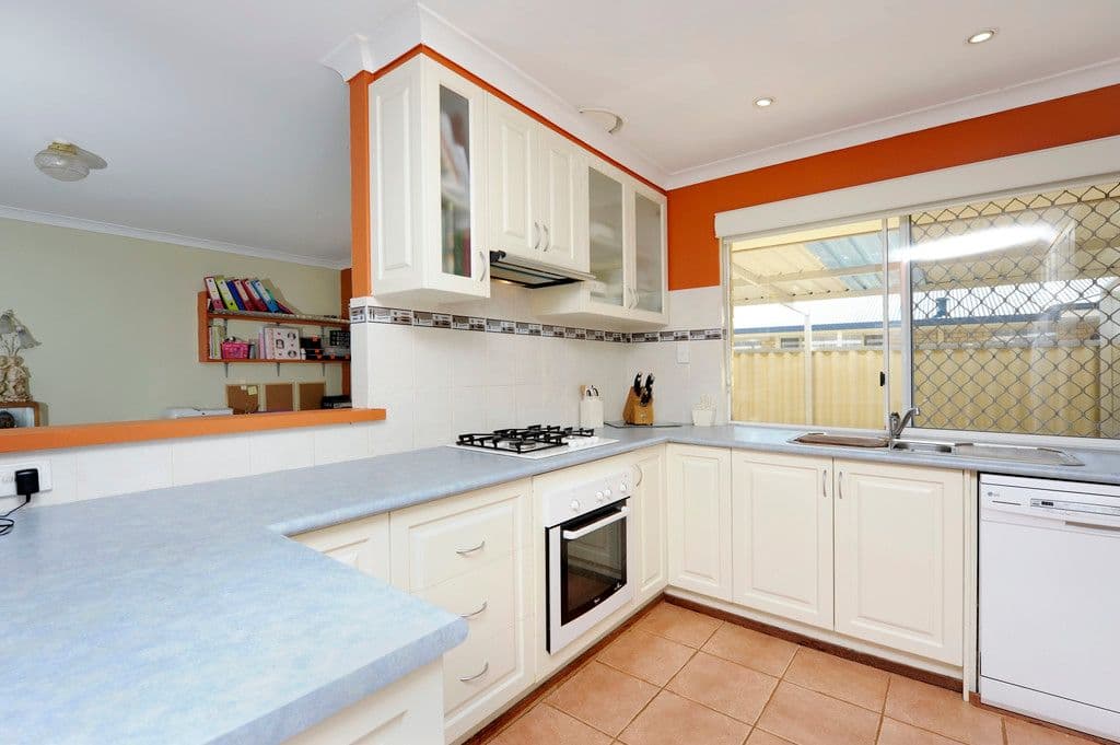 14 Moreton Cresent, WARNBRO WA 6169, Warnbro - Thumbnail 5