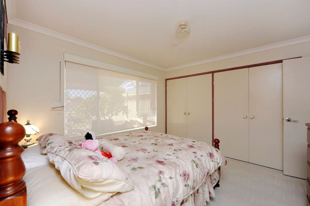 14 Moreton Cresent, WARNBRO WA 6169, Warnbro - Thumbnail 8
