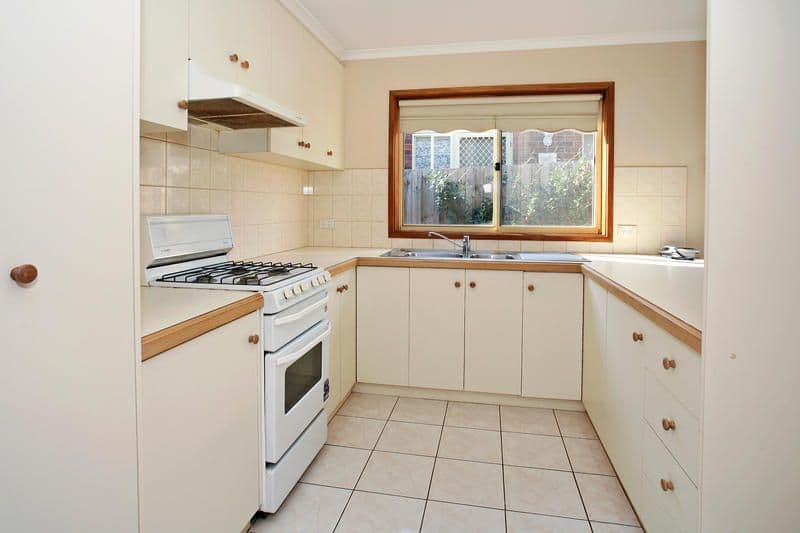 77 Glastonbury Drive, HIGHTON VIC 3216, Highton - Thumbnail 4