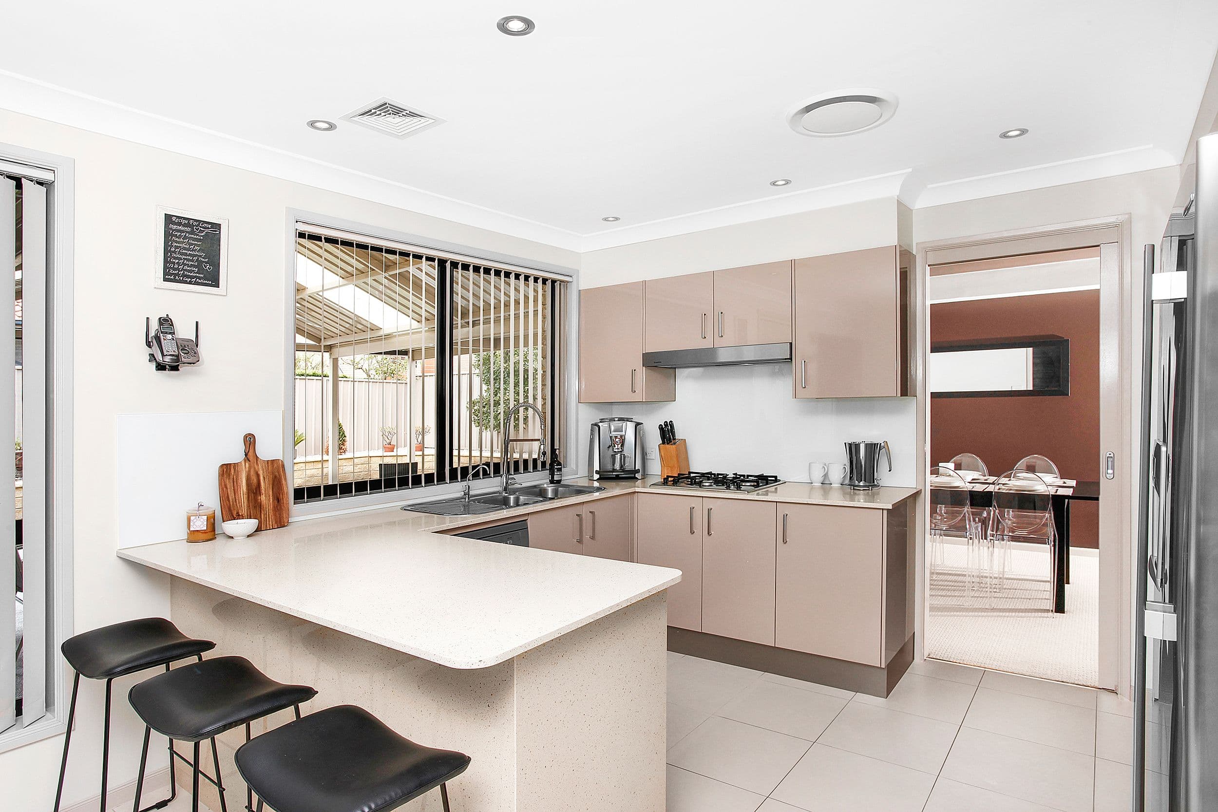 6 Hannan Place, Prairiewood - Thumbnail 3