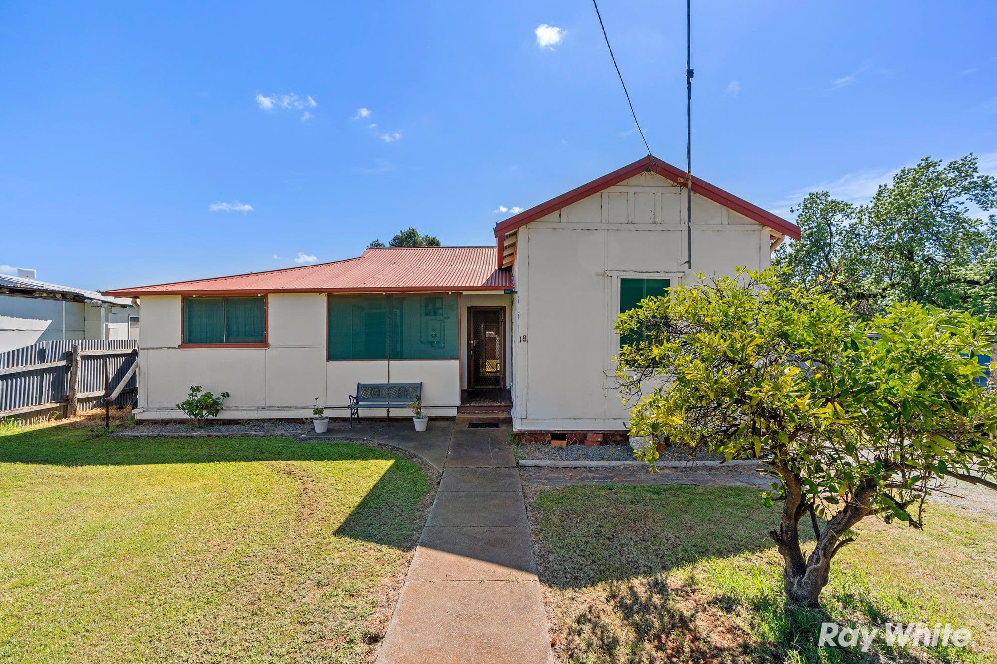 18 Warri Street, Ardlethan NSW 2665, Ardlethan - Thumbnail 2