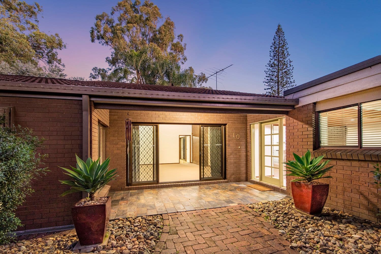 10-12 Koomba Street, Shailer Park QLD 4128, Shailer Park - Thumbnail 4