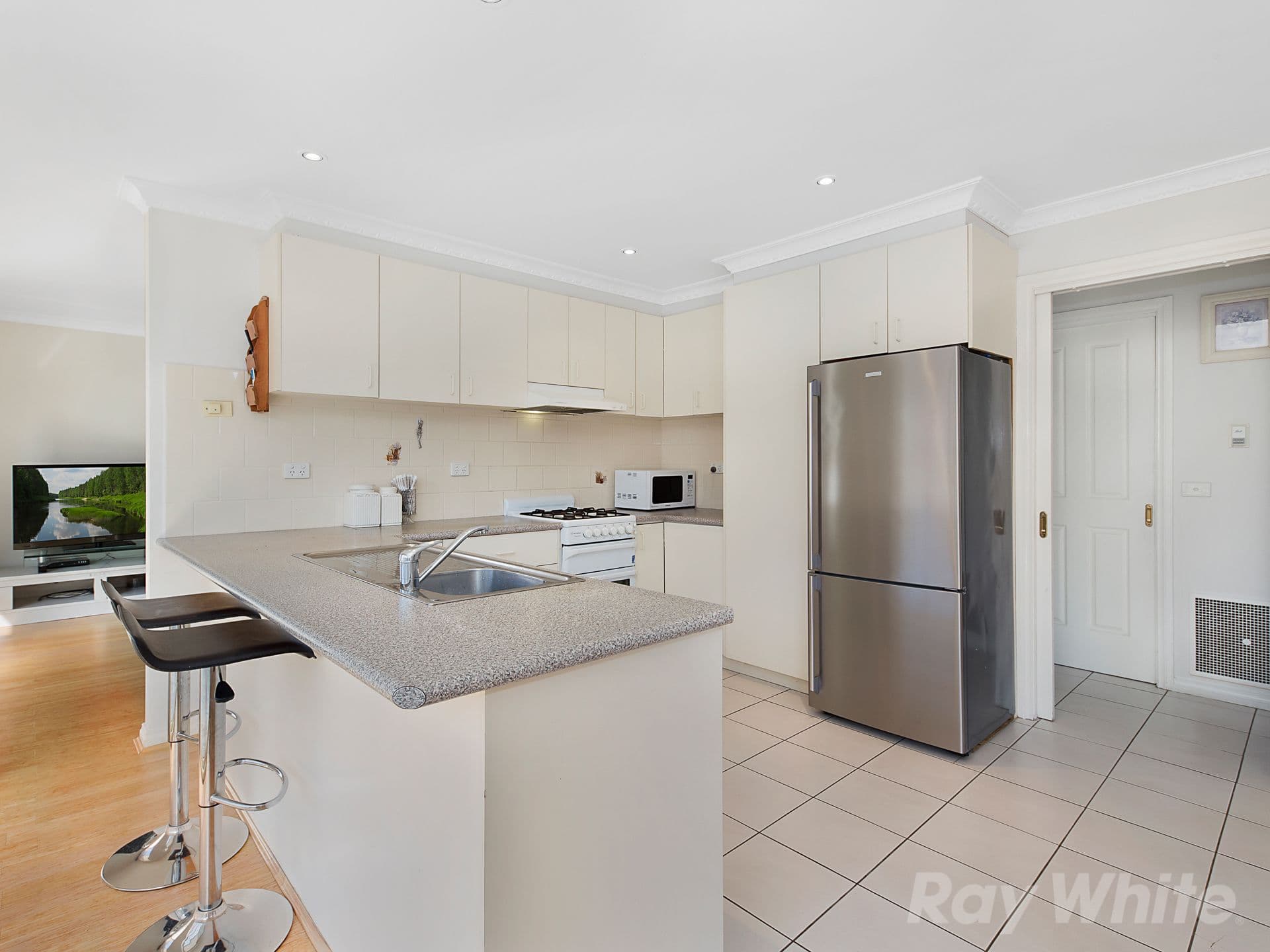 25 Bevis Street, Mulgrave VIC 3170, Mulgrave - Thumbnail 2
