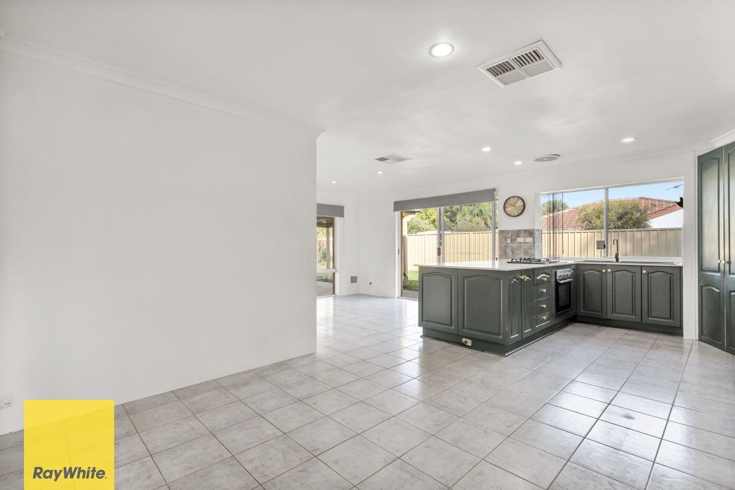 21 Winchester Place, Ballajura WA 6066, Ballajura - Thumbnail 8