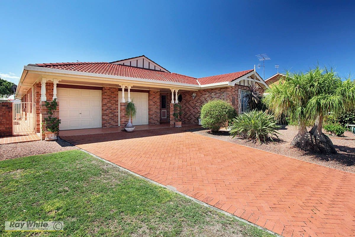 3 Friendship Key, Forster - Image 1