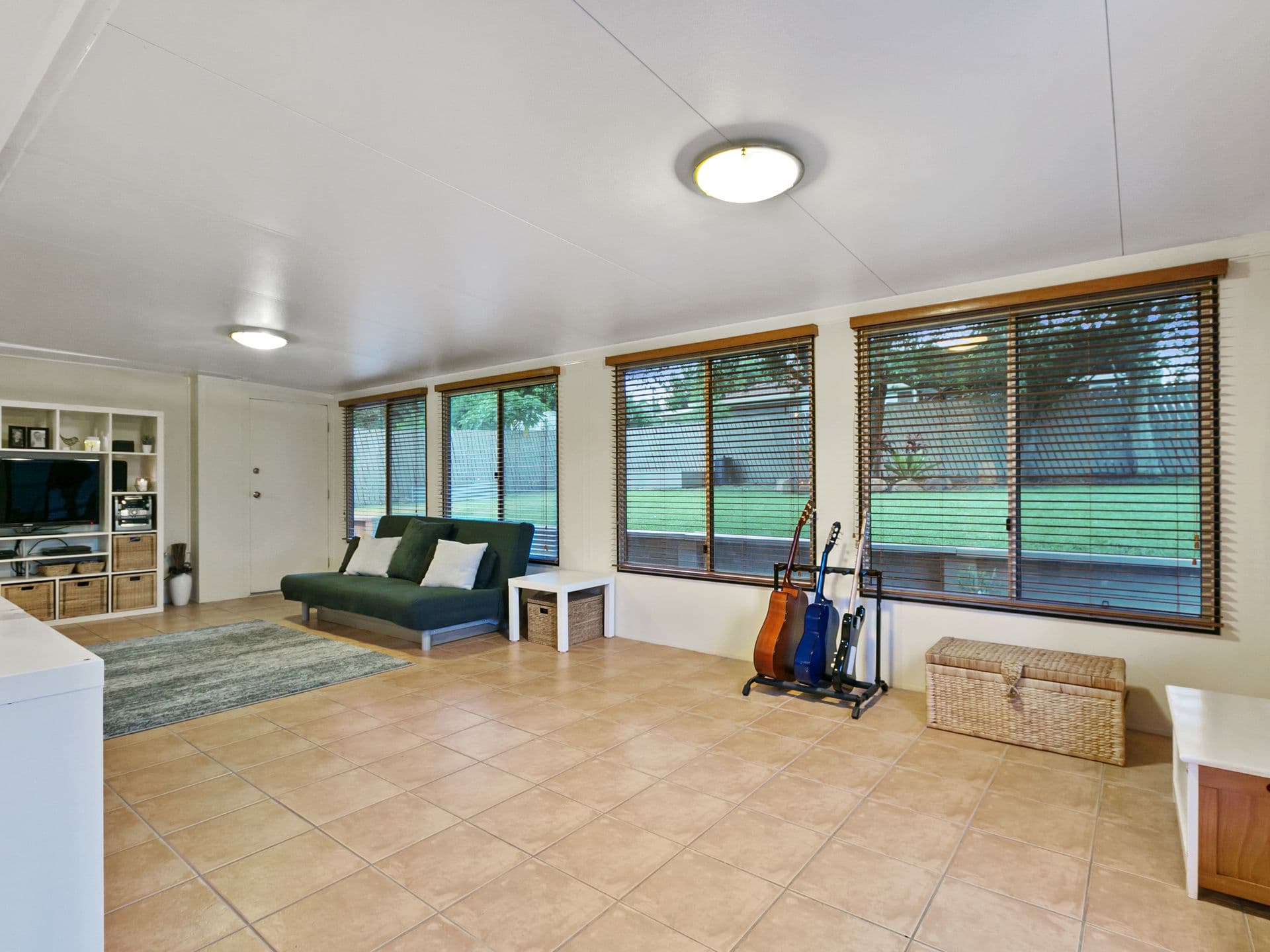 6 Nardie Street, Eight Mile Plains QLD 4113, Eight Mile Plains - Thumbnail 6