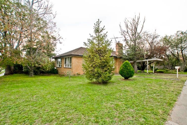 27 Monterey Avenue, GLEN WAVERLEY VIC 3150, Glen Waverley - Thumbnail 2