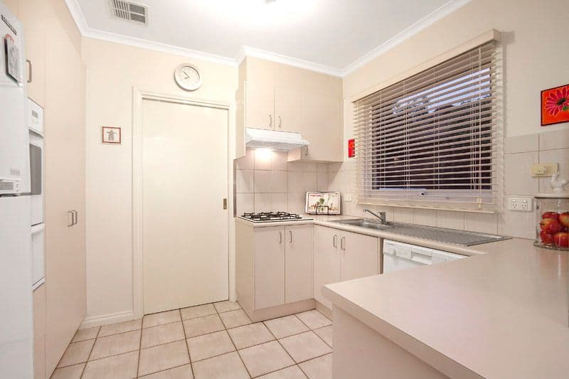 14 Wahroongaa Crescent, MURRUMBEENA VIC 3163, Murrumbeena - Thumbnail 4