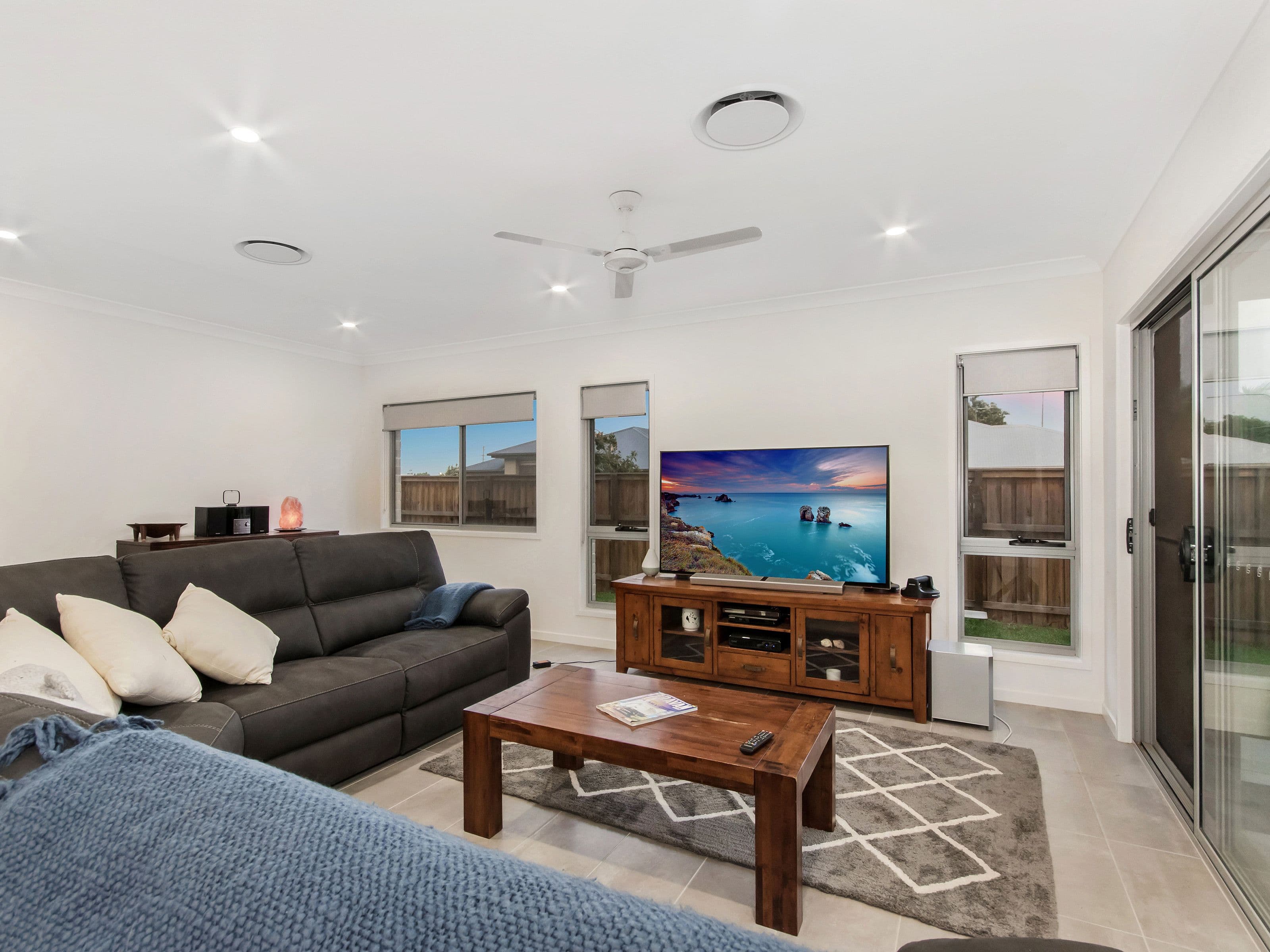 2 Oxenford Place, Oxenford QLD 4210, Oxenford - Thumbnail 4