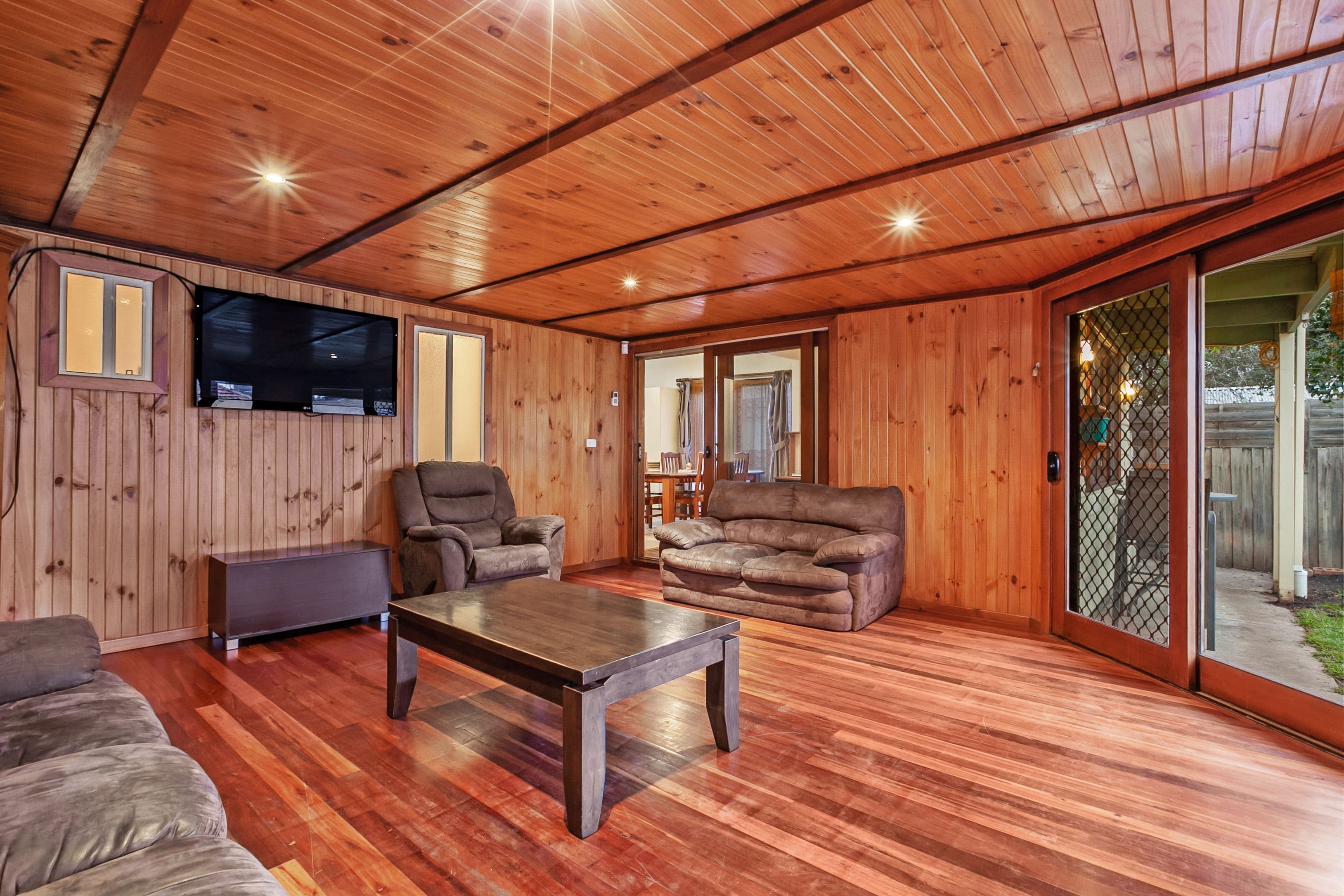 16 Zinnia Street, Reservoir VIC 3073, Reservoir - Thumbnail 3