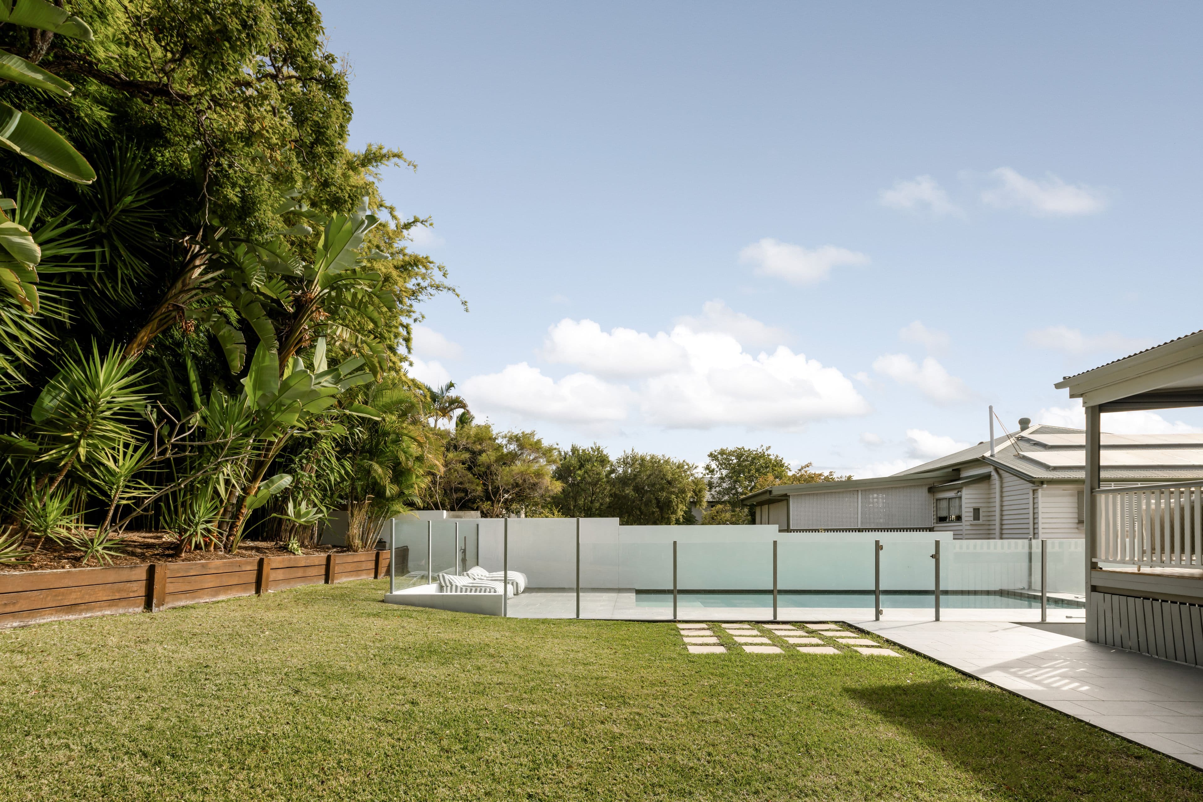 33 Macrossan Avenue, Norman Park QLD 4170, Norman Park - Image 1