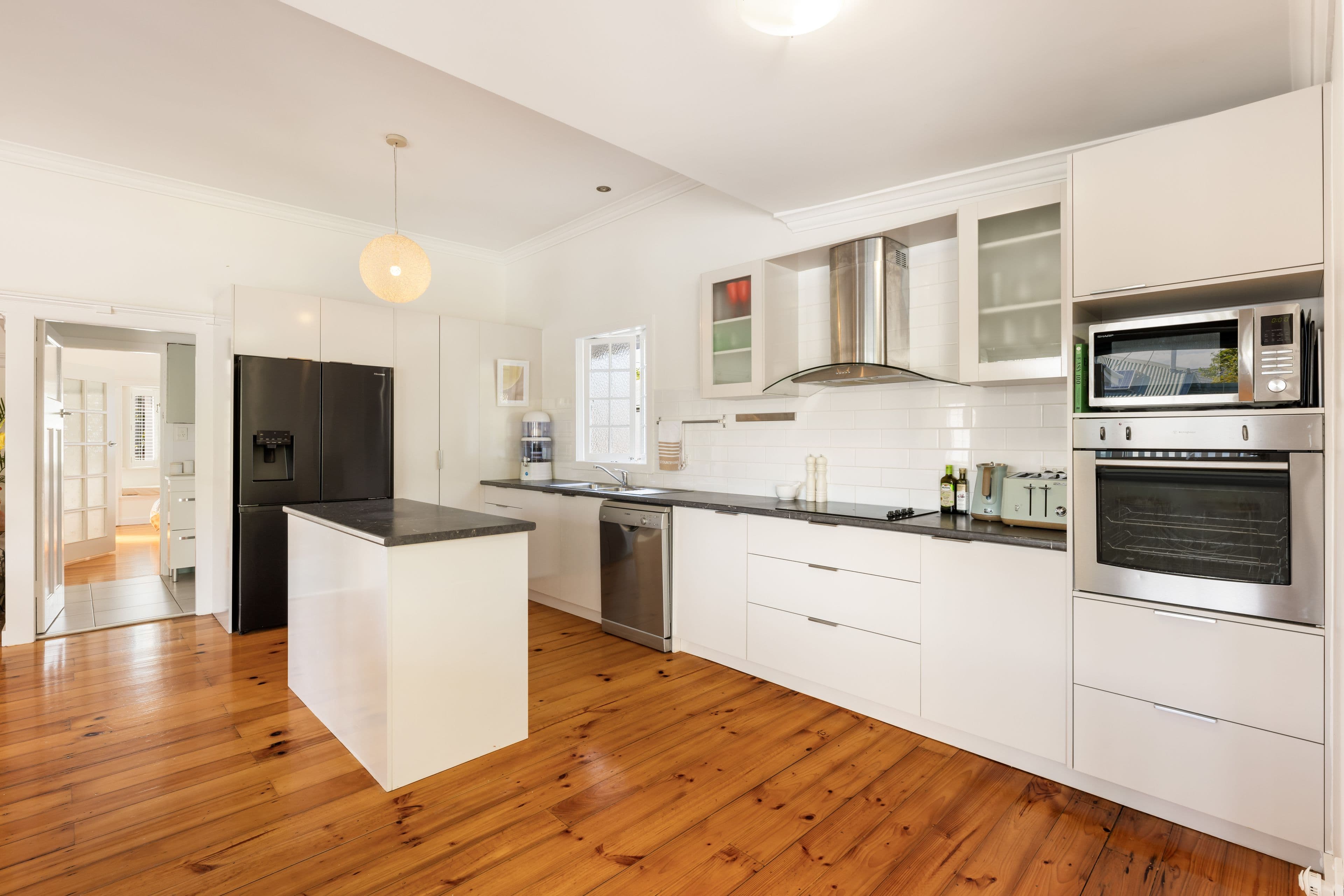 33 Macrossan Avenue, Norman Park QLD 4170, Norman Park - Thumbnail 8