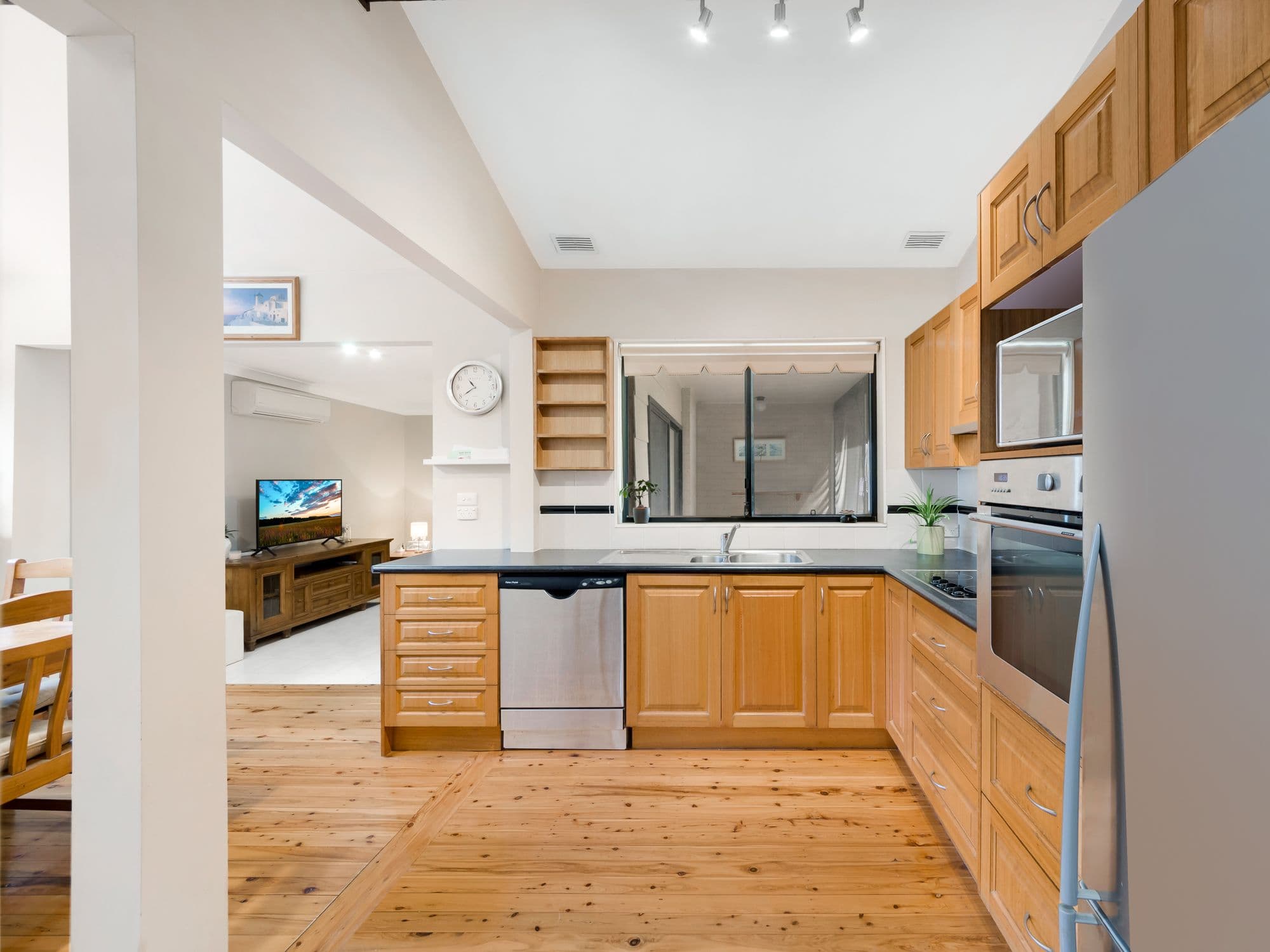 43 Nymboida Crescent, Ruse NSW 2560, Ruse - Thumbnail 2