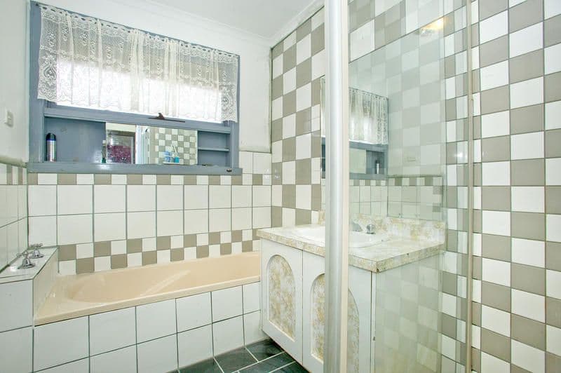 28 Atami Crescent, CORIO VIC 3214, Corio - Thumbnail 4