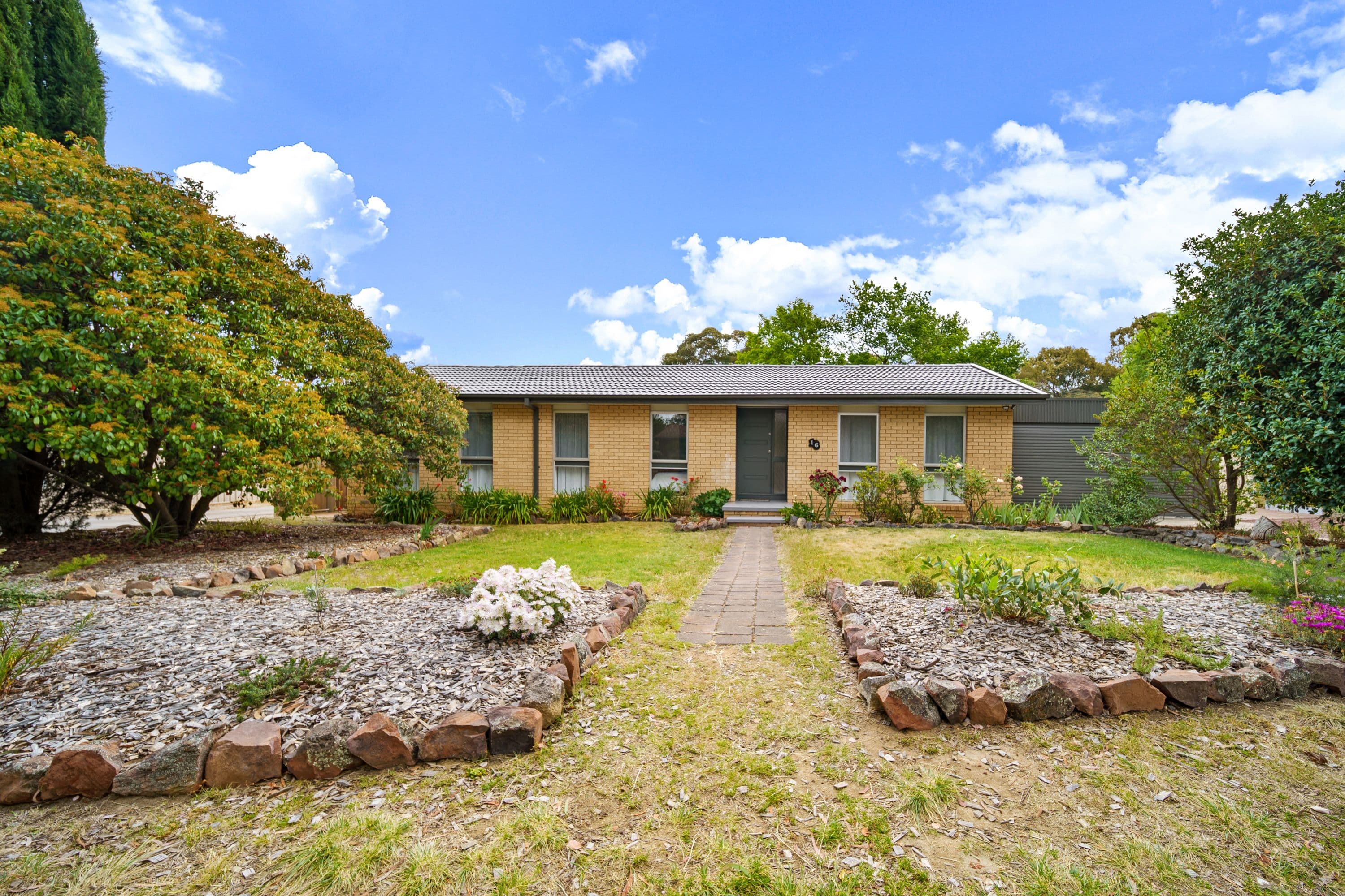 16 Crichton Crescent, Kambah ACT 2902, Kambah - Thumbnail 4