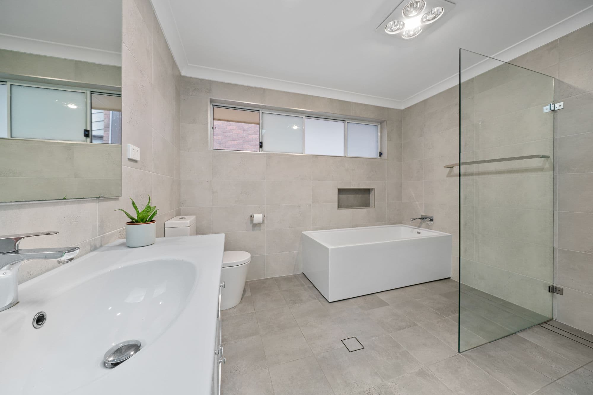 10 Stornaway Crescent, Berkeley Vale NSW 2261, Berkeley Vale - Thumbnail 5