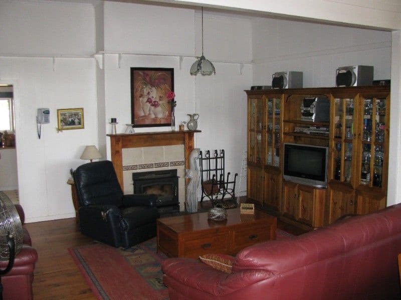 23 Thallon Street, CROWS NEST QLD 4355, Crows Nest - Thumbnail 4