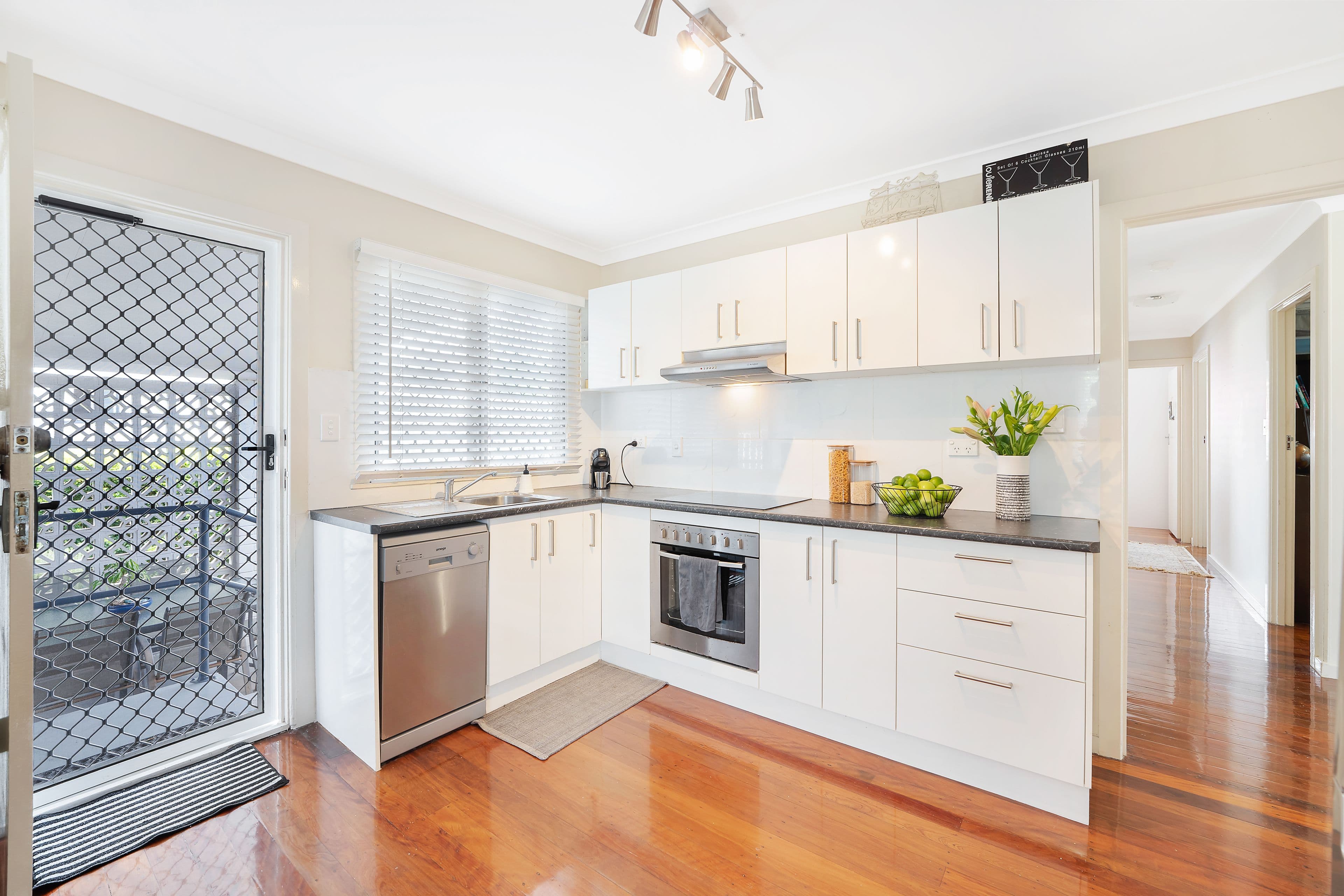 12 Griffith Road, Scarborough QLD 4020, Scarborough - Thumbnail 5