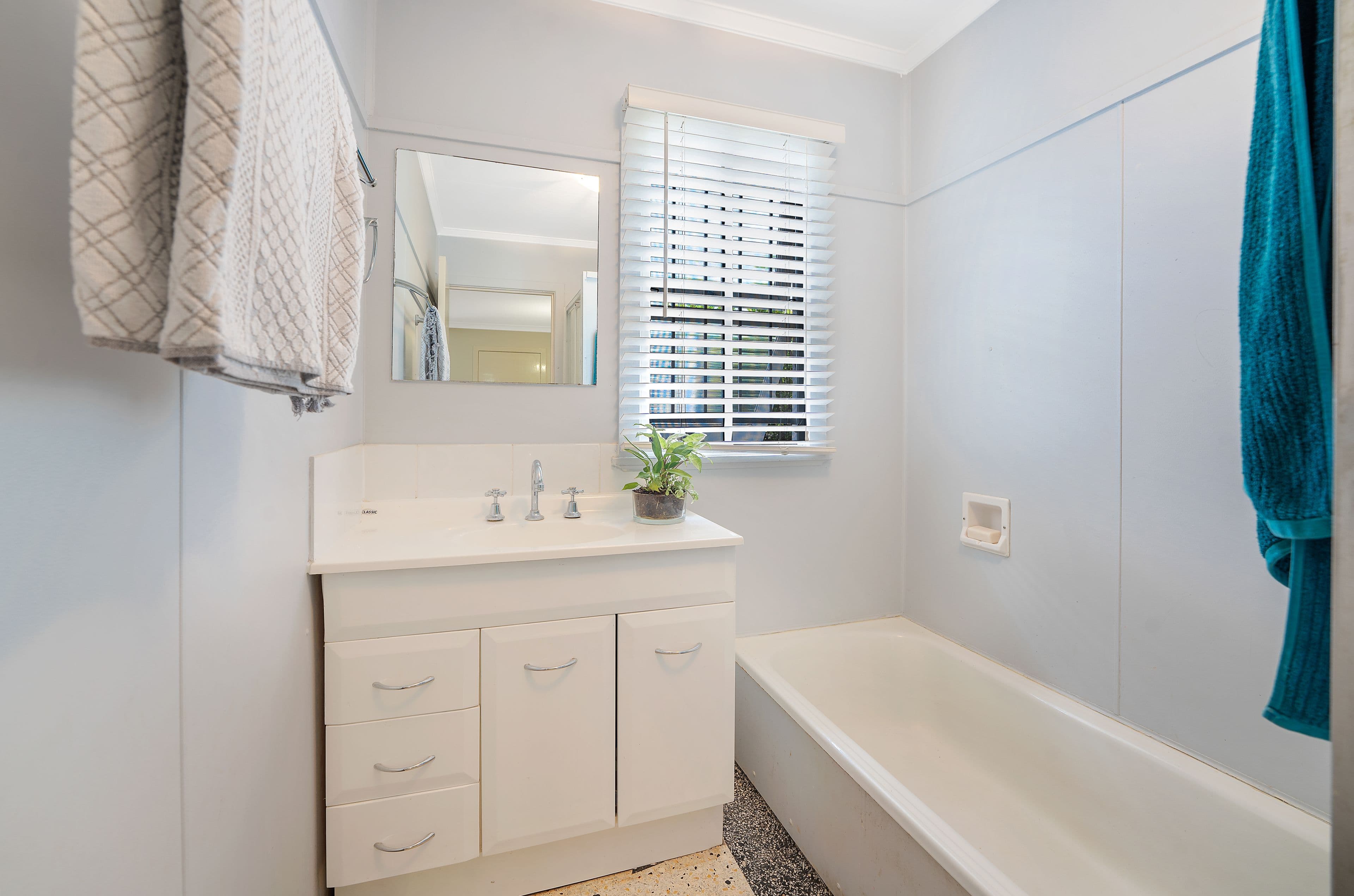 12 Griffith Road, Scarborough QLD 4020, Scarborough - Thumbnail 8