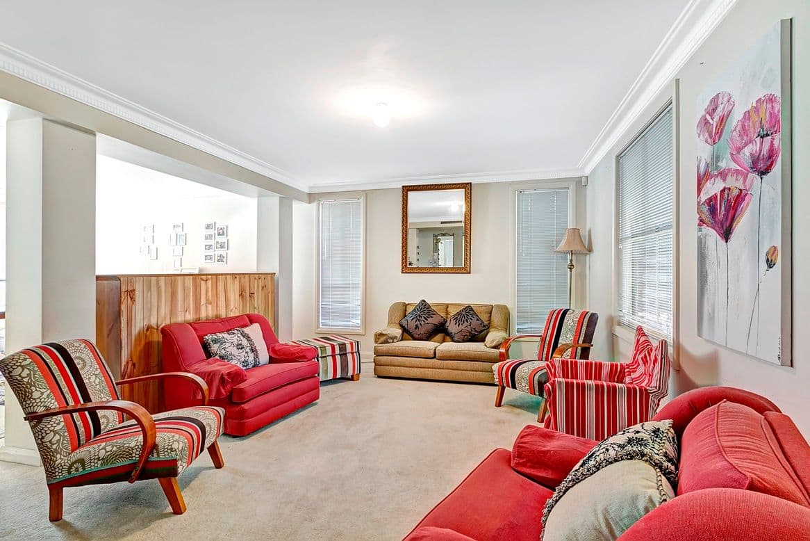 5 Highfield Place, BEAUMONT HILLS NSW 2155, Beaumont Hills - Thumbnail 2