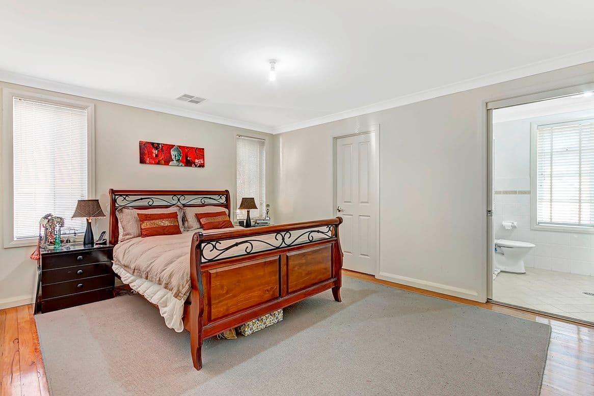 5 Highfield Place, BEAUMONT HILLS NSW 2155, Beaumont Hills - Thumbnail 4