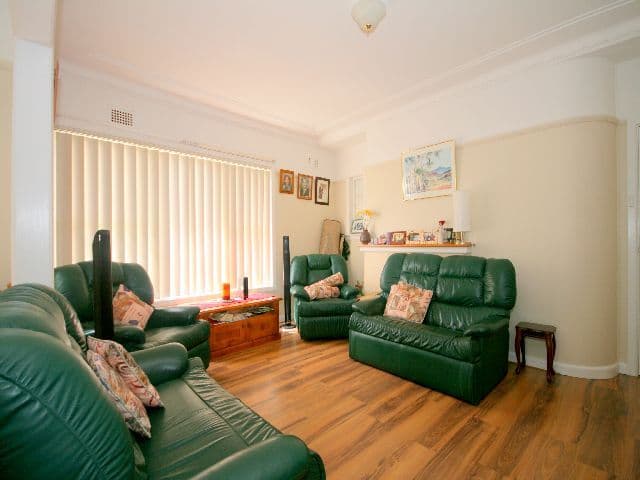 9 Carrington Street, REVESBY NSW 2212, Revesby - Thumbnail 2
