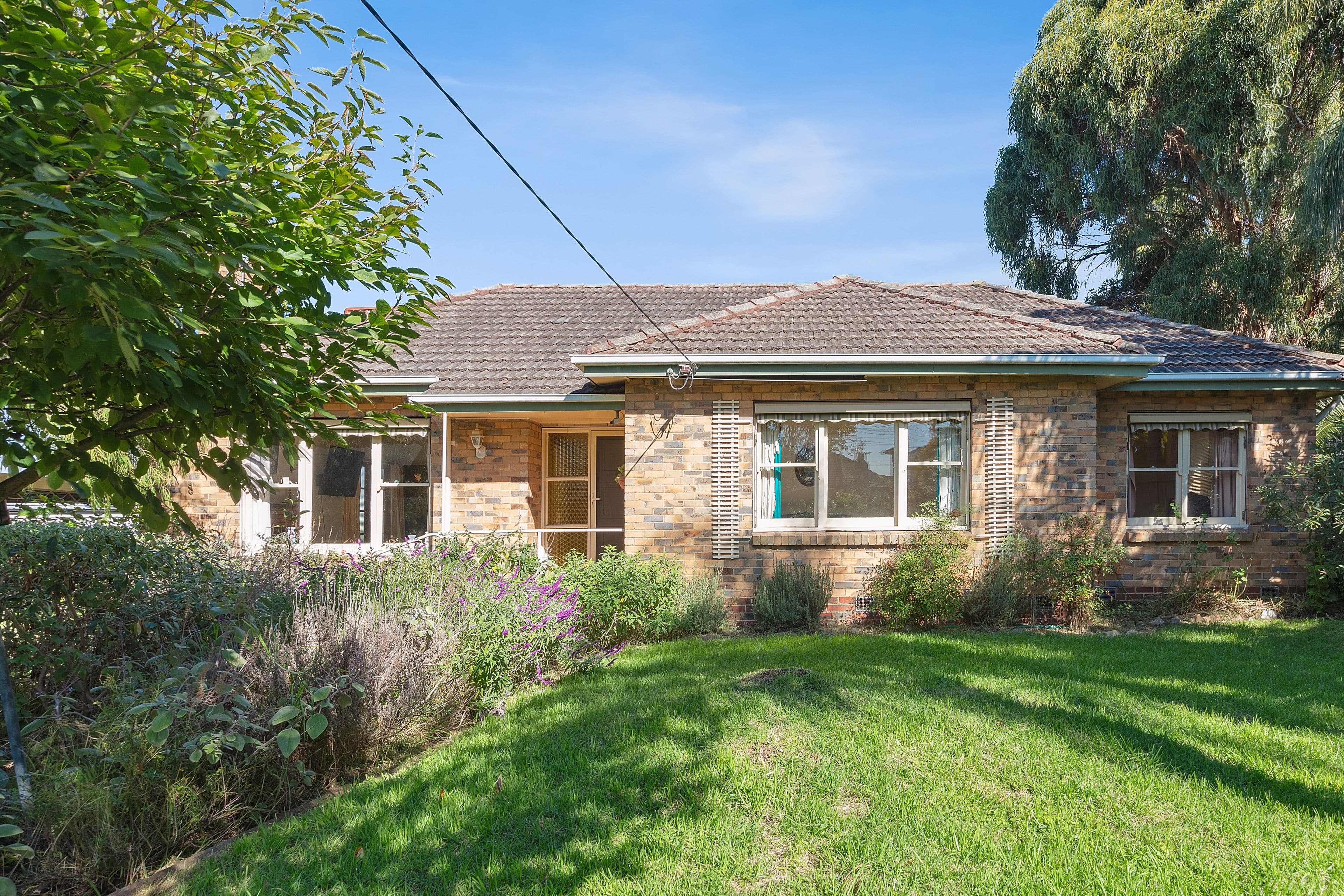 8 Kingswood Road, Cheltenham VIC 3192, Cheltenham - Thumbnail 2