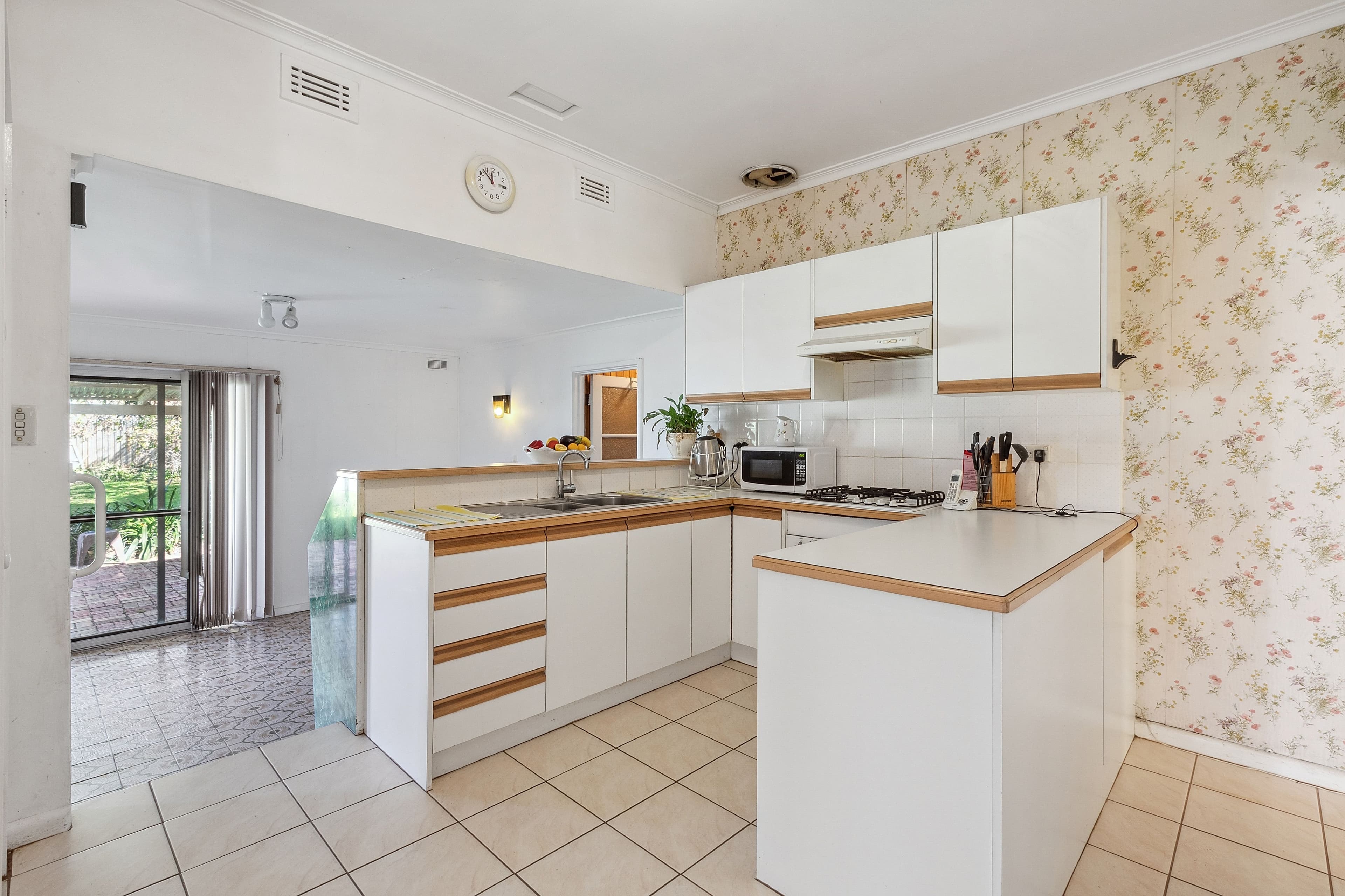 8 Kingswood Road, Cheltenham VIC 3192, Cheltenham - Thumbnail 5