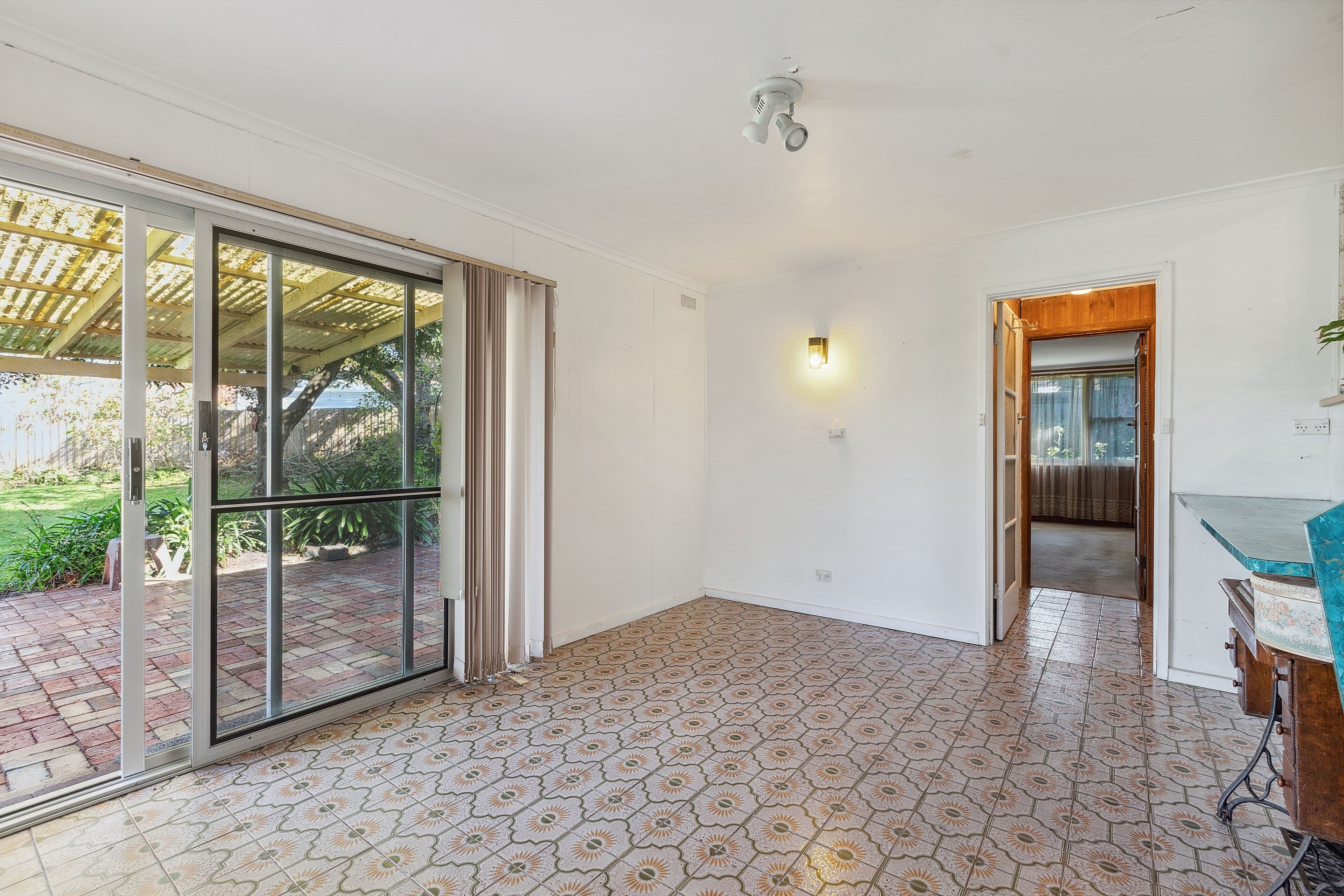 8 Kingswood Road, Cheltenham VIC 3192, Cheltenham - Thumbnail 7
