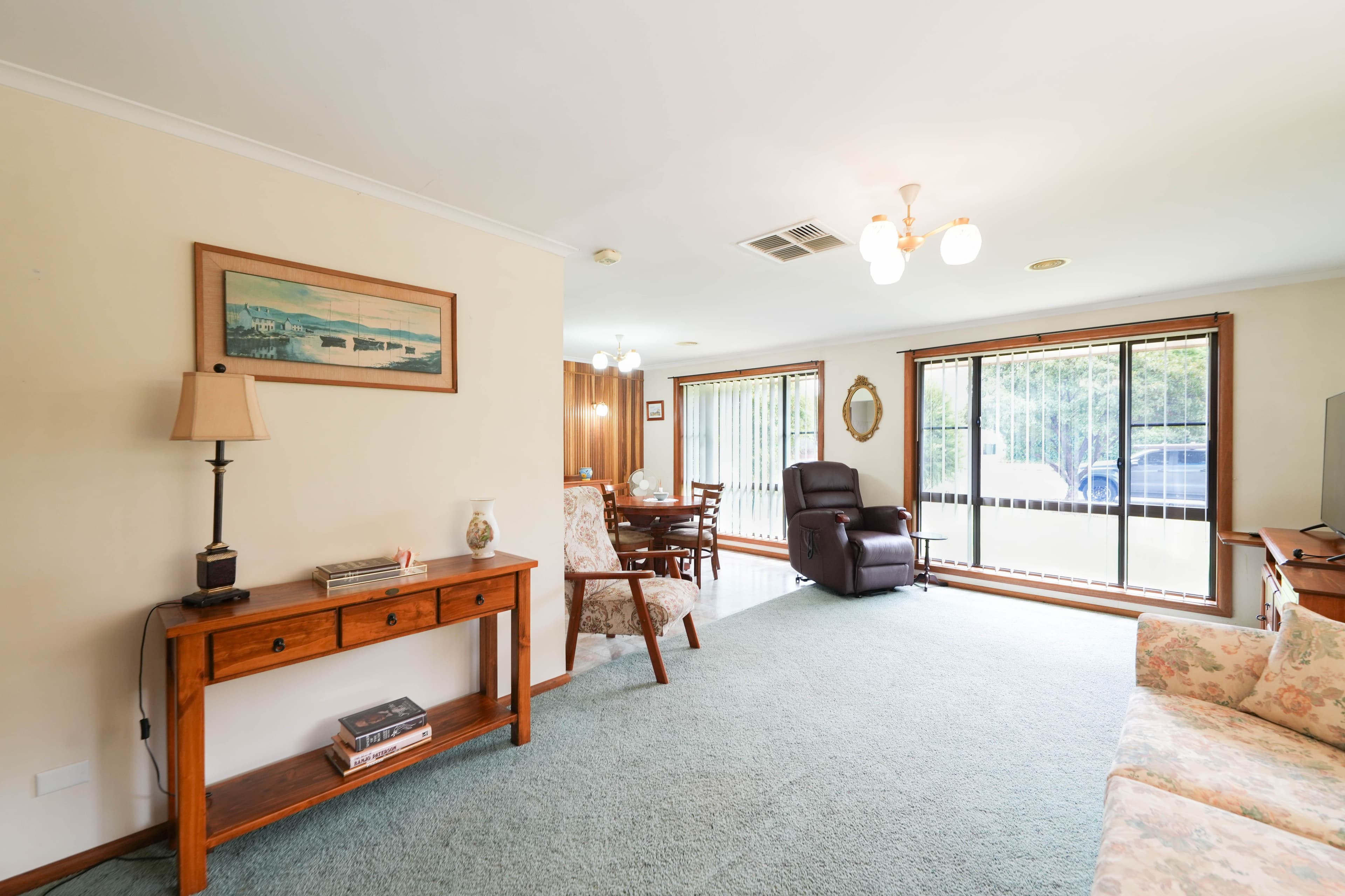 11 Cecile Street, Parkes NSW 2870, Parkes - Thumbnail 2
