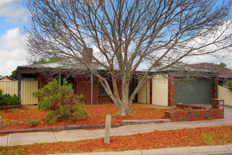 8 Montrose Court, SYDENHAM VIC 3037, Sydenham - Image 1