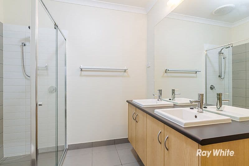 5 Gabitt Street, Cranbourne East VIC 3977, Cranbourne East - Thumbnail 3