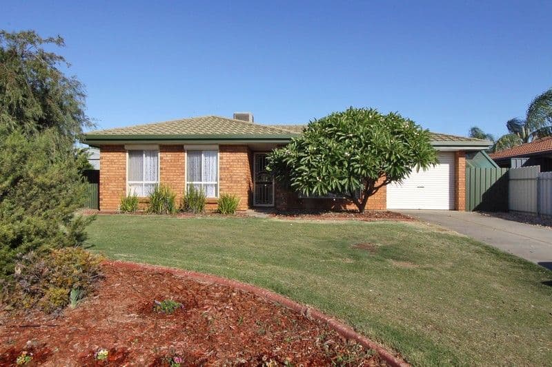 18 Lisbon Road, CRAIGMORE SA 5114, Craigmore - Image 1