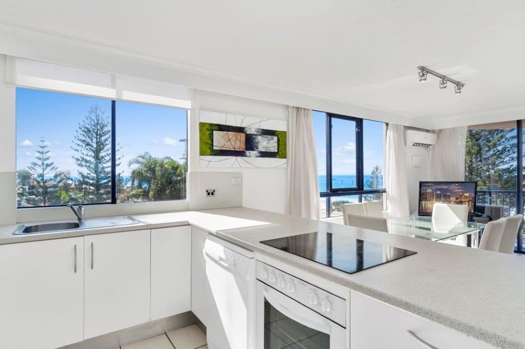 9 Laycock Street, Surfers Paradise QLD 4217, Surfers Paradise - Thumbnail 7