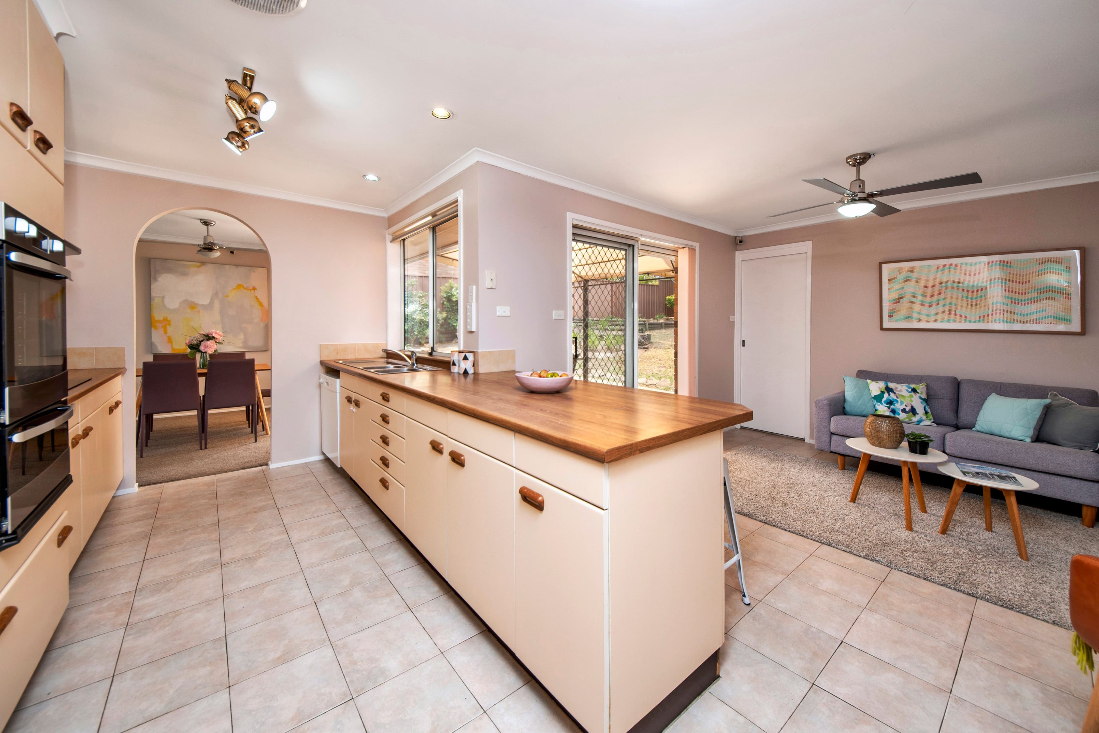 9 Satinwood Close, Alfords Point - Thumbnail 3