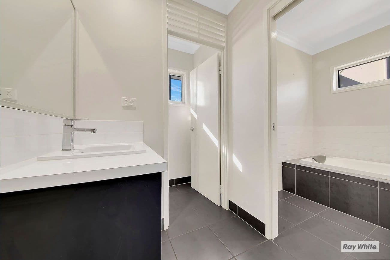 416 Scenic Highway, Rosslyn QLD 4703, Rosslyn - Thumbnail 5