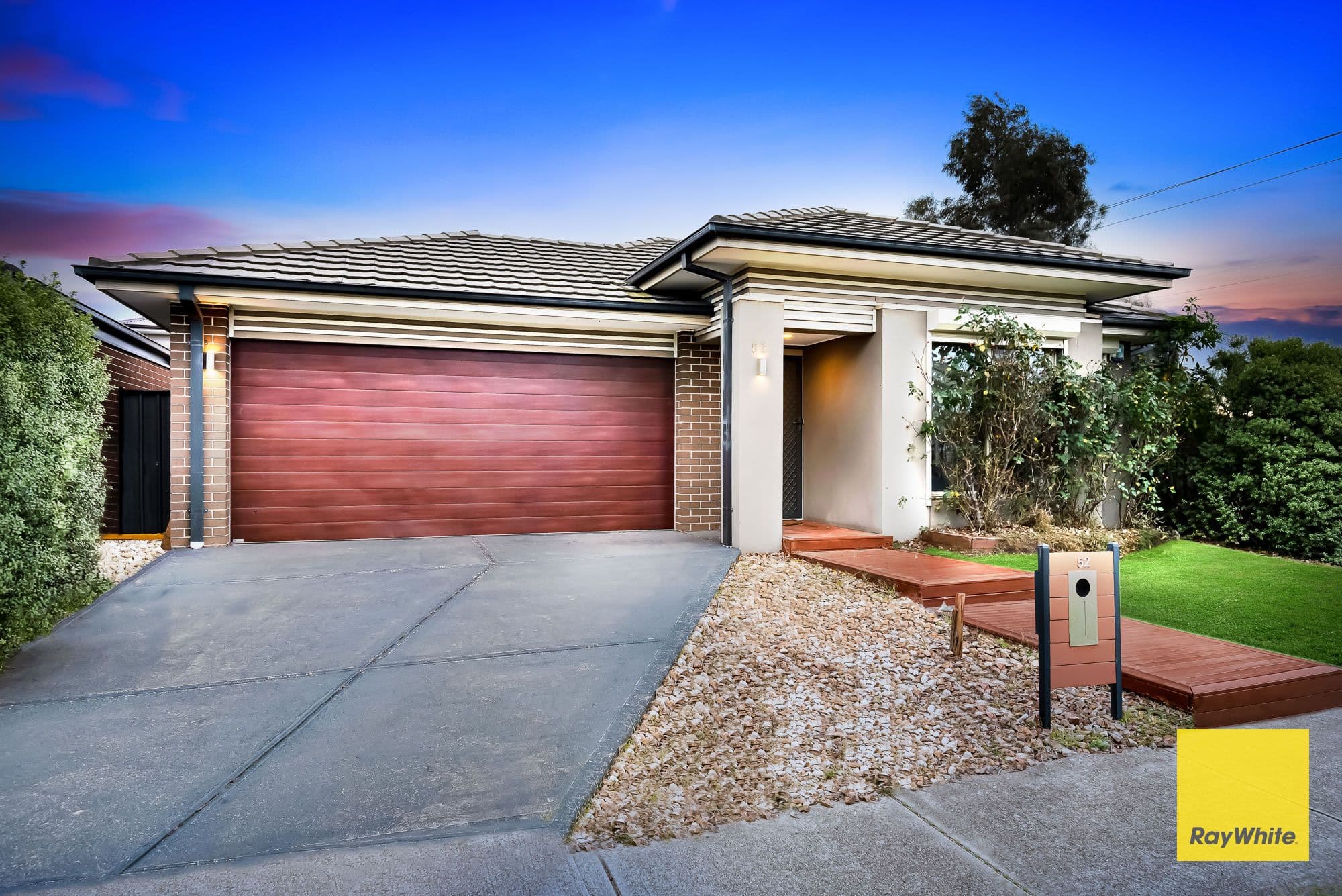 52 EVERHOLME Drive, Truganina VIC 3029, Truganina - Thumbnail 2