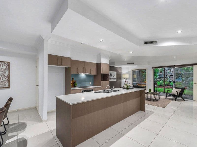 276 Pine Mountain Road, Carina Heights QLD 4152, Carina Heights - Thumbnail 2