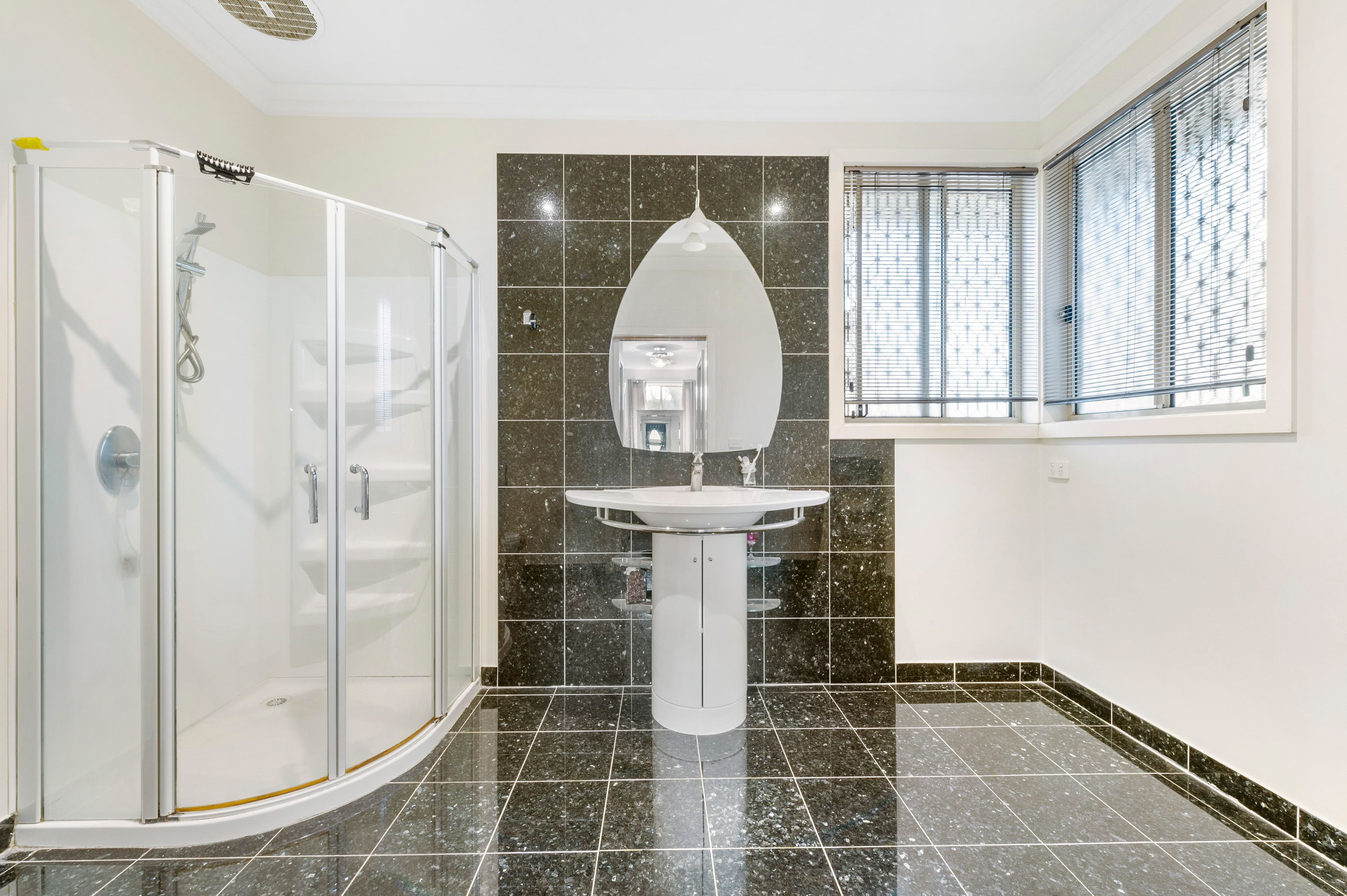 12 Catani Mews, Caroline Springs VIC 3023, Caroline Springs - Thumbnail 5