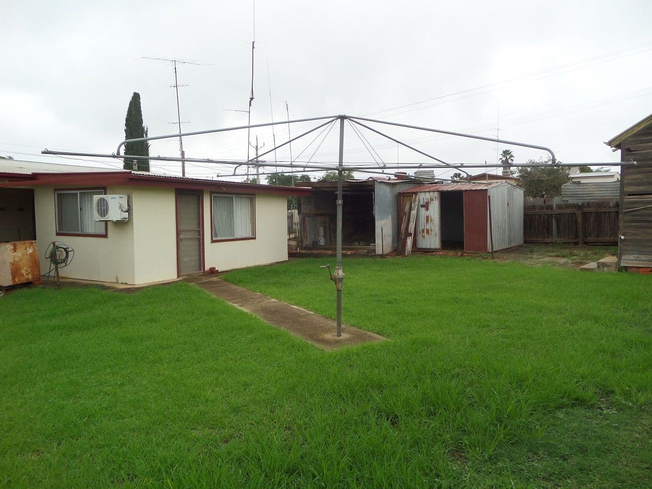 21 Roslyn Street, NARRANDERA NSW 2700, Narrandera - Thumbnail 4
