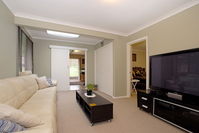 27 Tulip Crescent, BORONIA VIC 3155, Boronia - Thumbnail 3