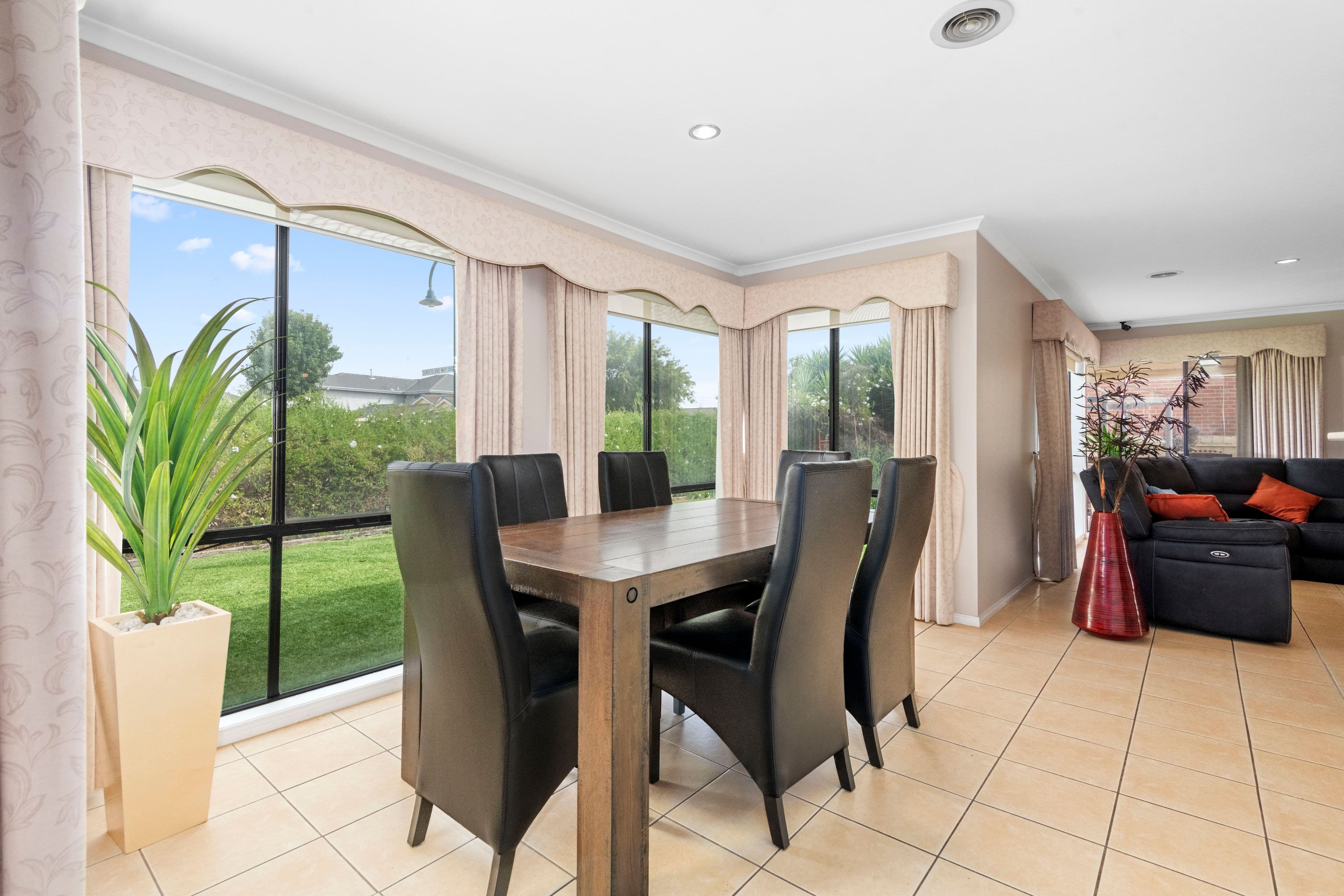 1 Ellesmere Grove, Melton West VIC 3337, Melton West - Thumbnail 8