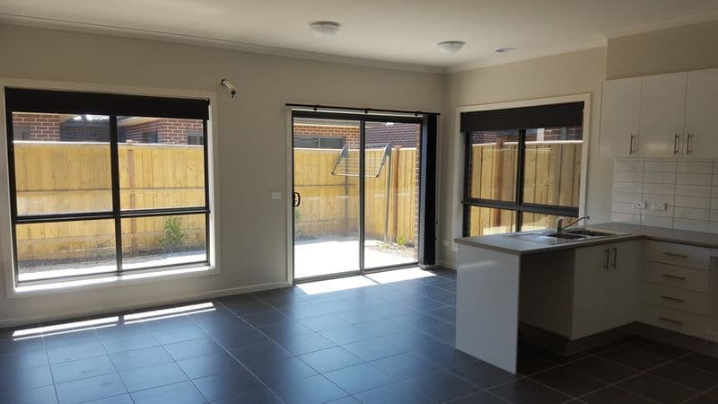 22 Burssi Circuit, Doreen VIC 3754, Doreen - Thumbnail 2