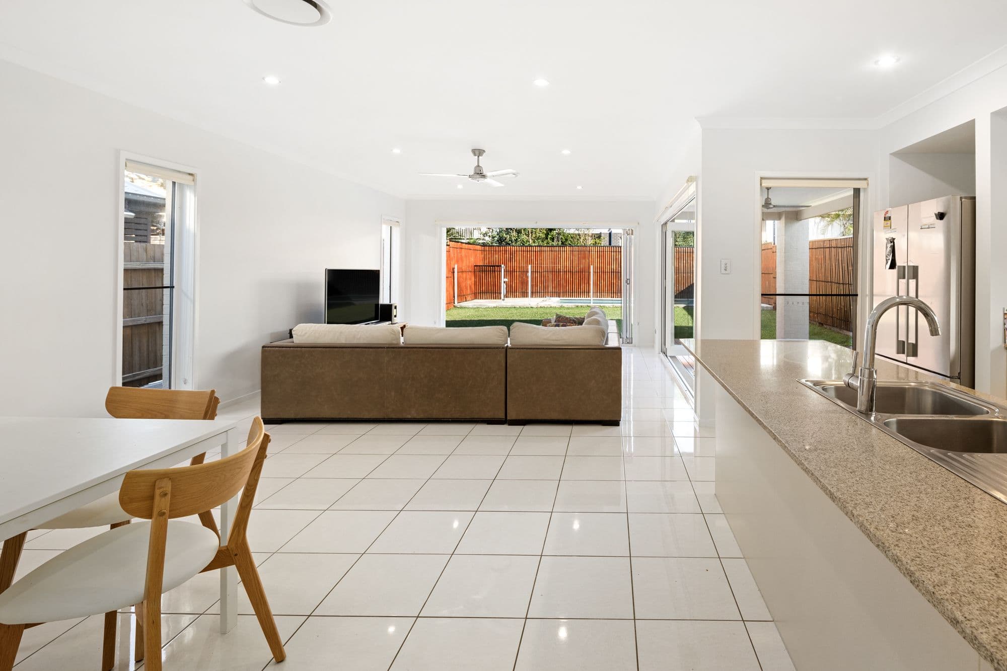 25 Cambridge Street, Bulimba QLD 4171, Bulimba - Thumbnail 3