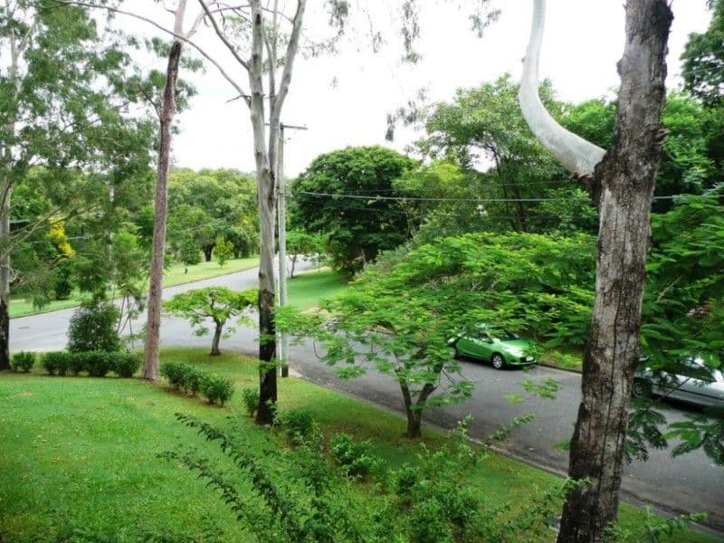 1 Eaglie Street, CHAPEL HILL QLD 4069, Chapel Hill - Thumbnail 2