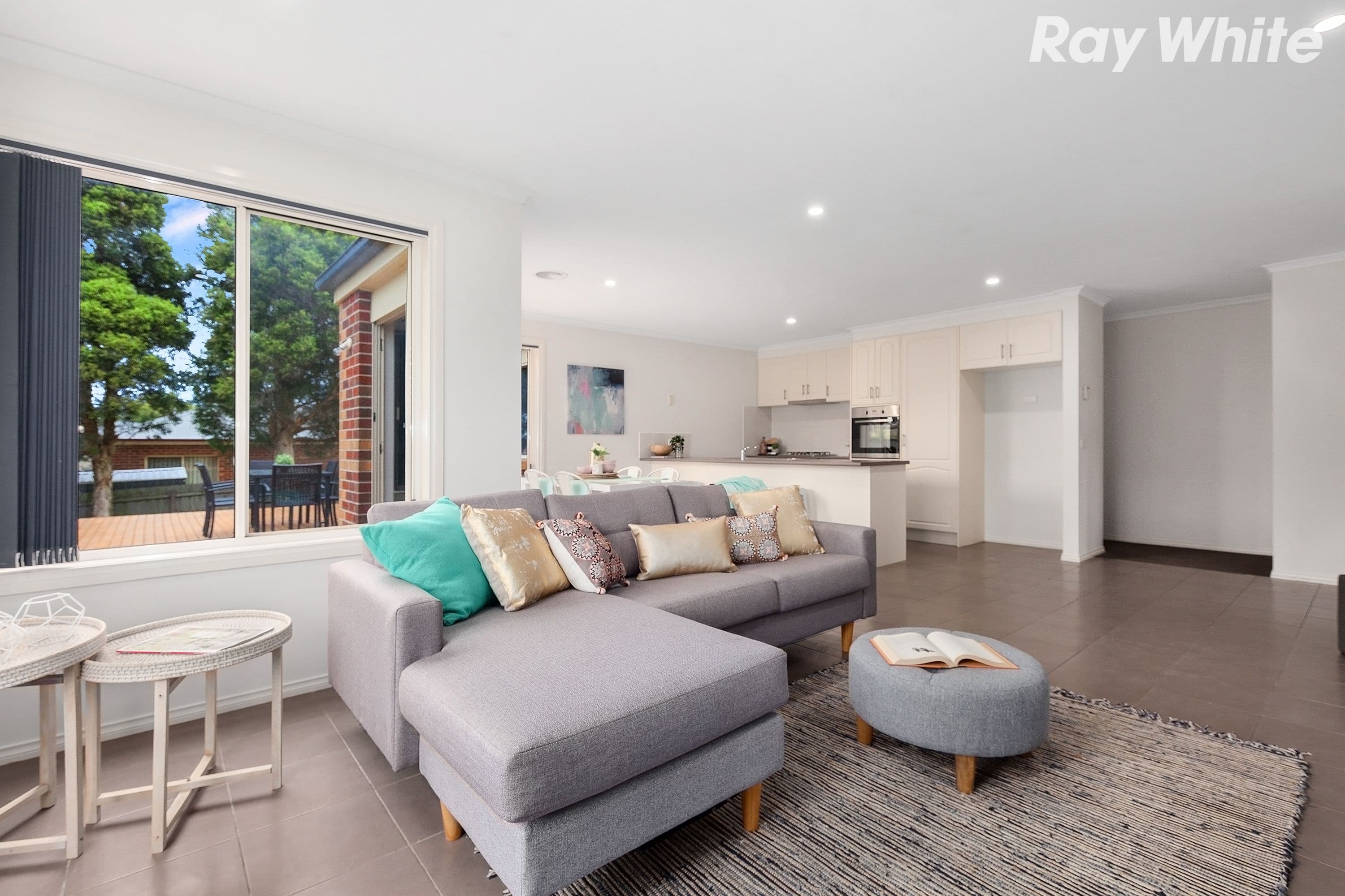 22 Windermere Boulevard, Pakenham VIC 3810, Pakenham - Thumbnail 4