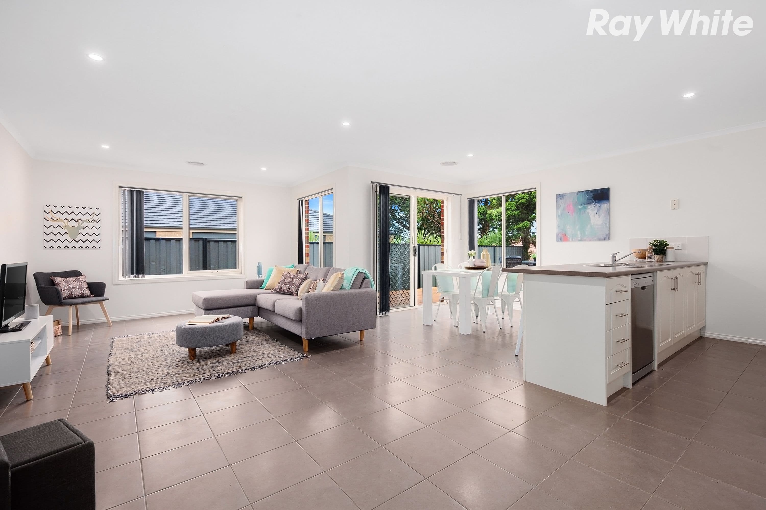 22 Windermere Boulevard, Pakenham VIC 3810, Pakenham - Thumbnail 7